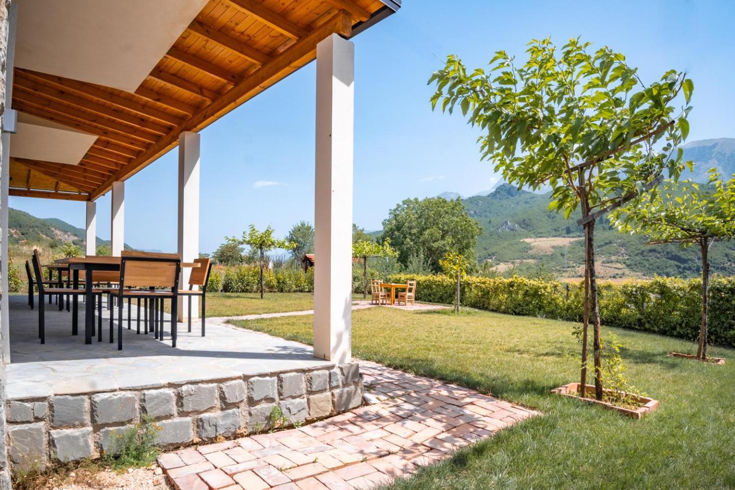 Bujtina Lumo & Pool Villa Përmet Екстериор снимка