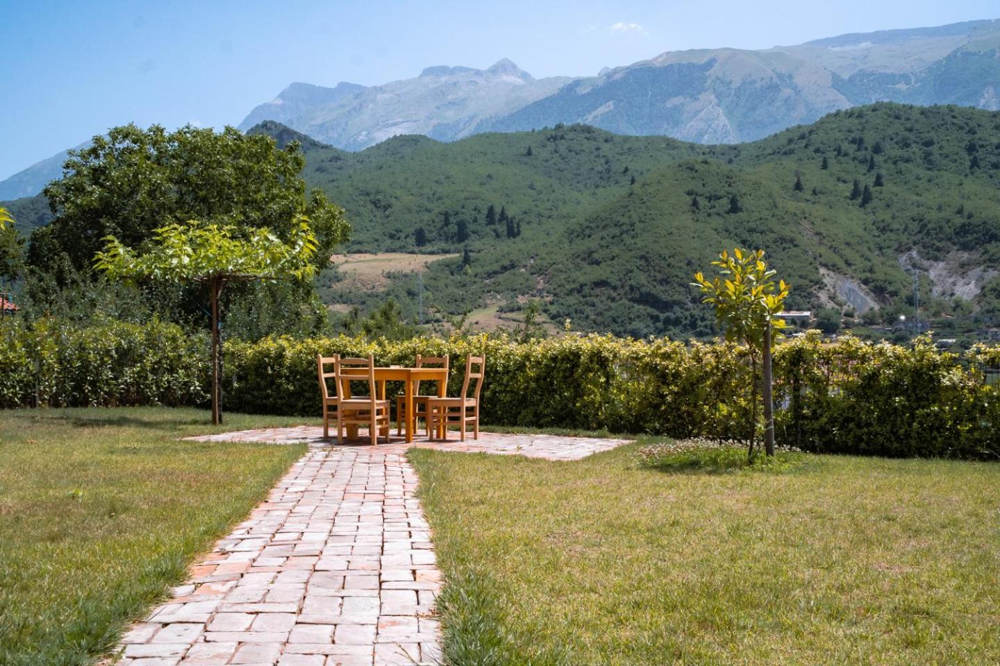 Bujtina Lumo & Pool Villa Përmet Екстериор снимка