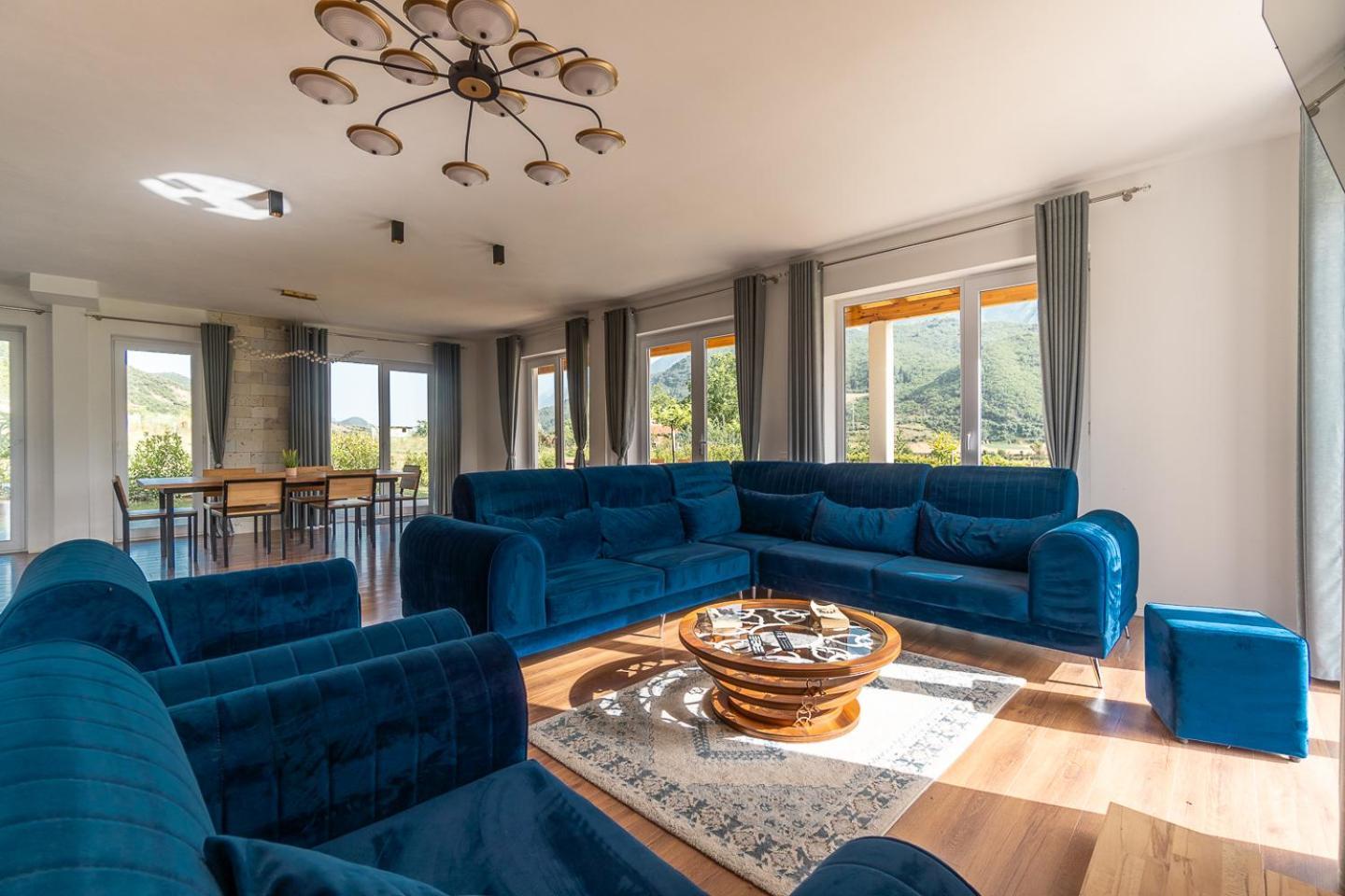 Bujtina Lumo & Pool Villa Përmet Екстериор снимка
